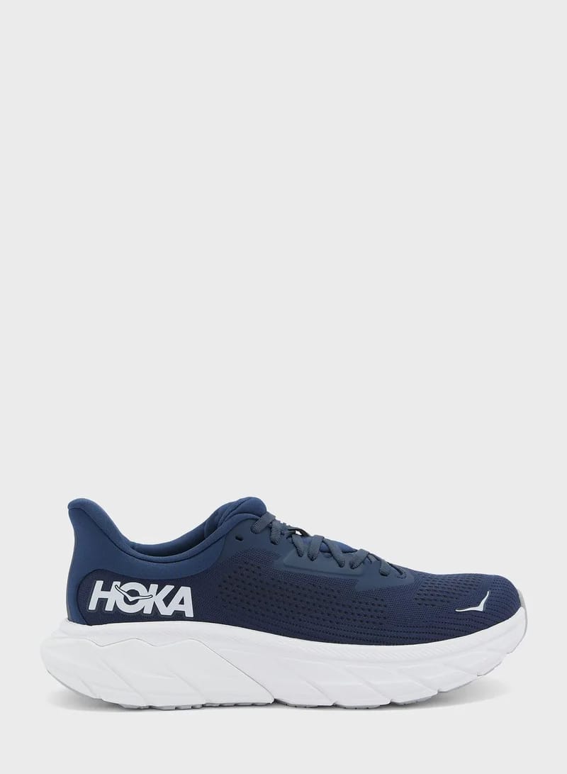 HOKA ARAHI 7